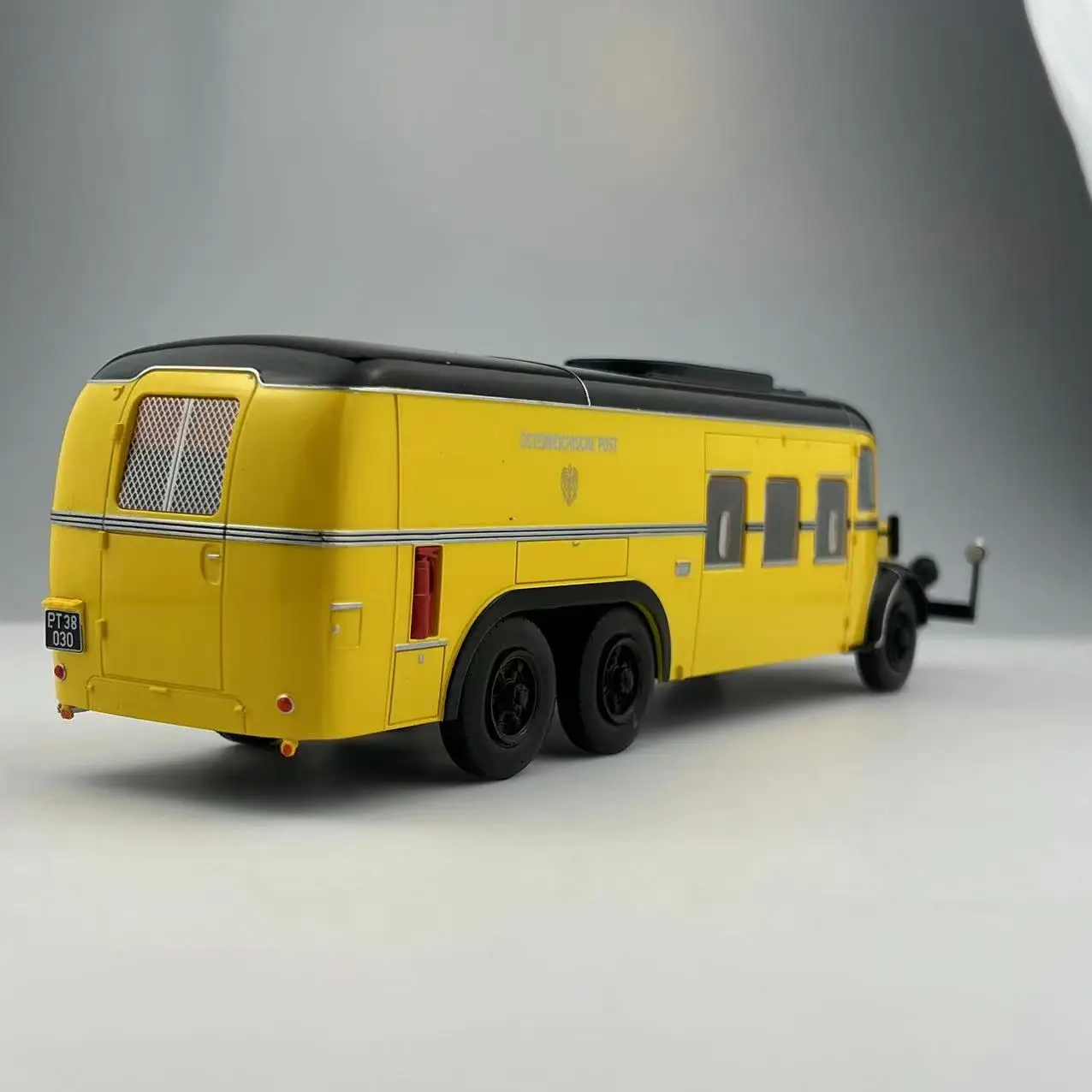 Diecast 1/43 Schaal Benz 10000 Post Correos Legering Model Auto Collectible Toy Gift Souvenir Display Ornament