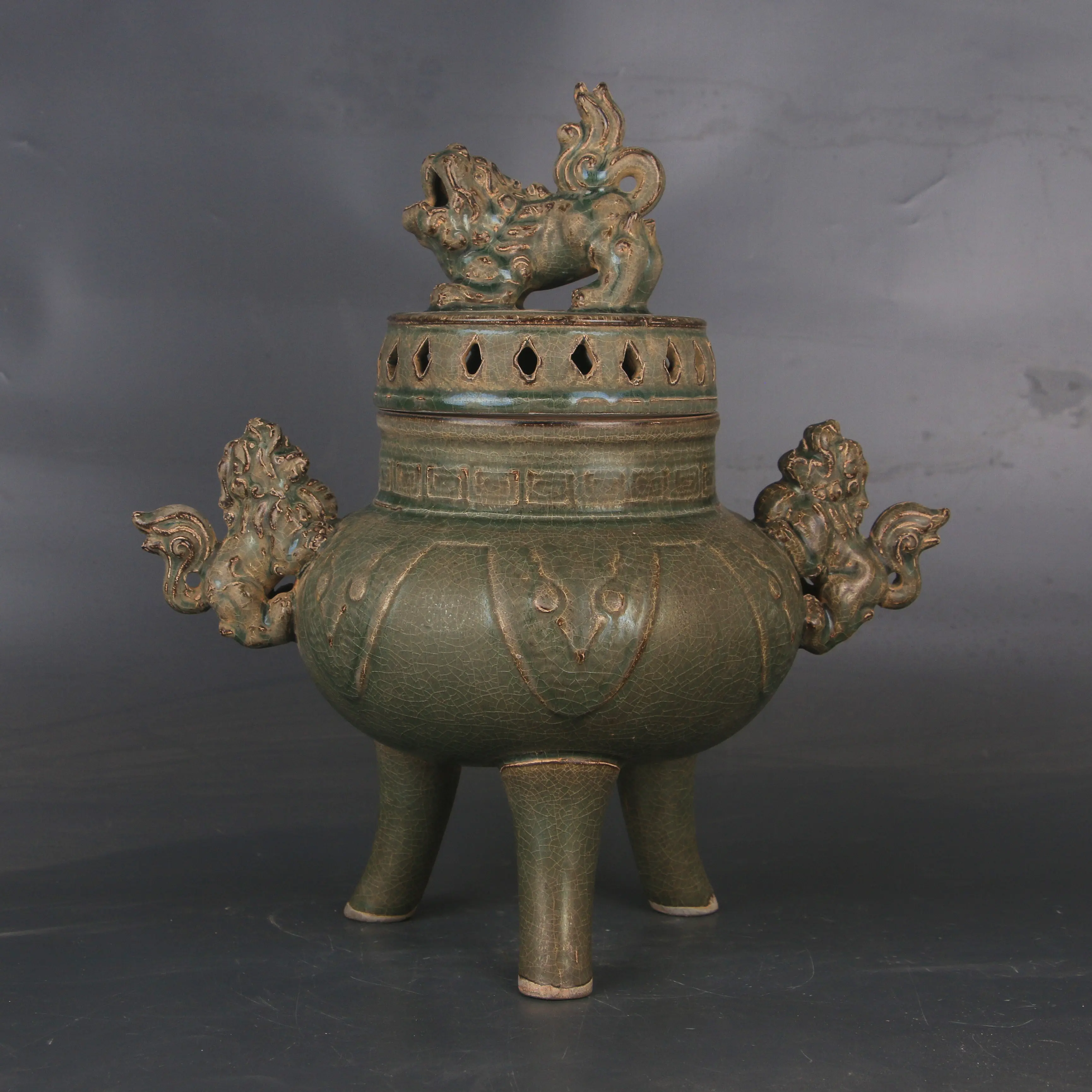 Ice Crackle Lion Incense Burner Song Xikou Kiln Army Green Glaze Hollow Mythical Beast Replica Porcelain Antique Collectible
