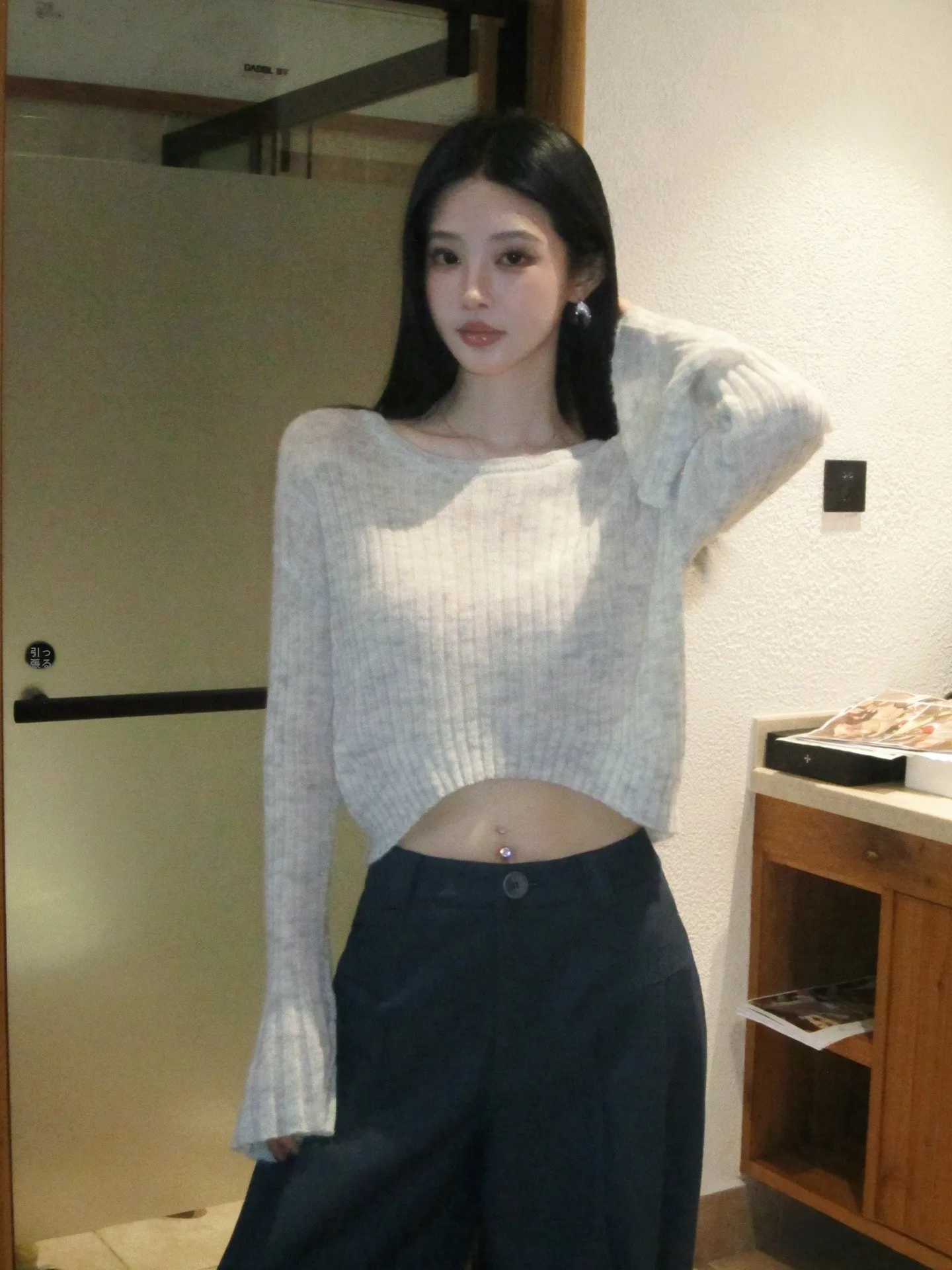 

ALIN Micro-Permeable Knitted Sweater ort Length Bell Sve Women's Faion Wool Alpaca Wool Blend Spring Seasonal Wear