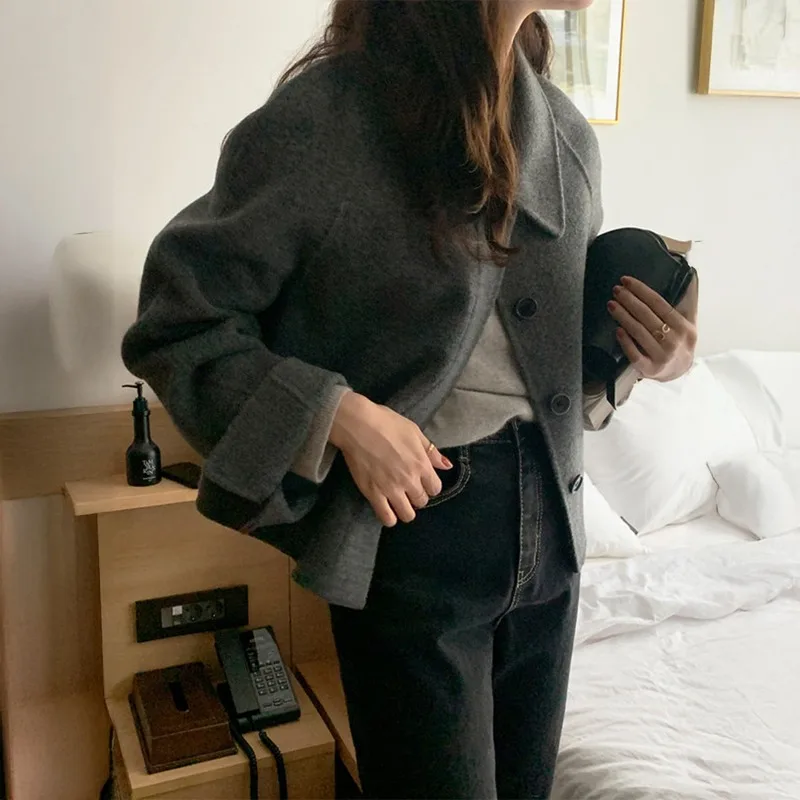 

Women's Autumn and Winter Casual Lapel Single-breasted Button-down Long-sleeved Jacket Short Woolen Coat