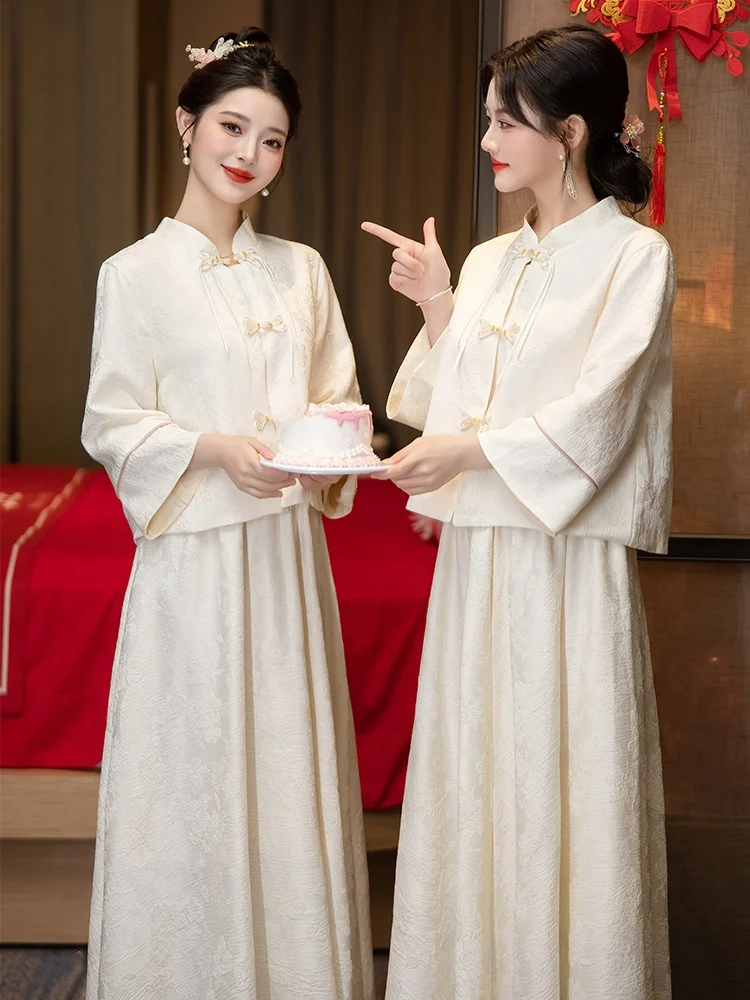 

Новинка 2025: Длинное свадебное платье цвета шампань в китайском стиле с ретро-воротником и рукавами 3/4, юбка-принцесса