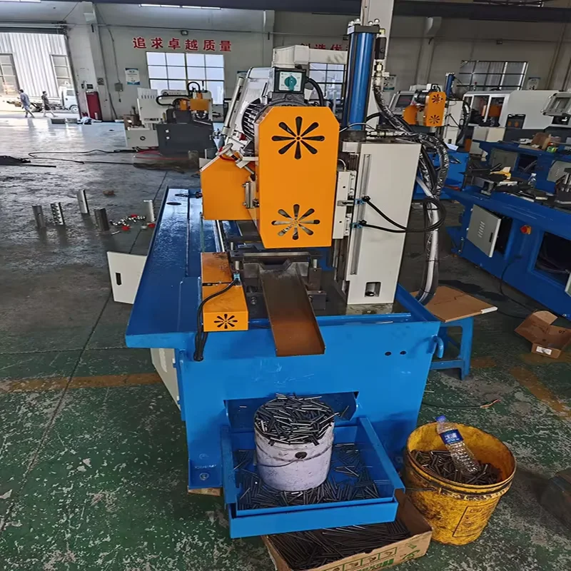 ประเภท MC-425 CNC เครื่องตัดท่อและท่ออัตโนมัติเต็มรูปแบบโปรไฟล์สี่เหลี่ยมสําหรับอลูมิเนียมสแตนเลส