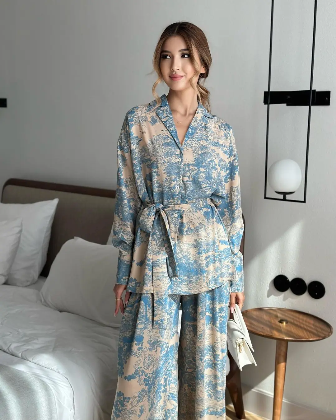 

2004 Fashionable French Printed Long-sleeved Lace-up Shirt High-waisted Wide-leg Pants Elegant Women's Sets for Women