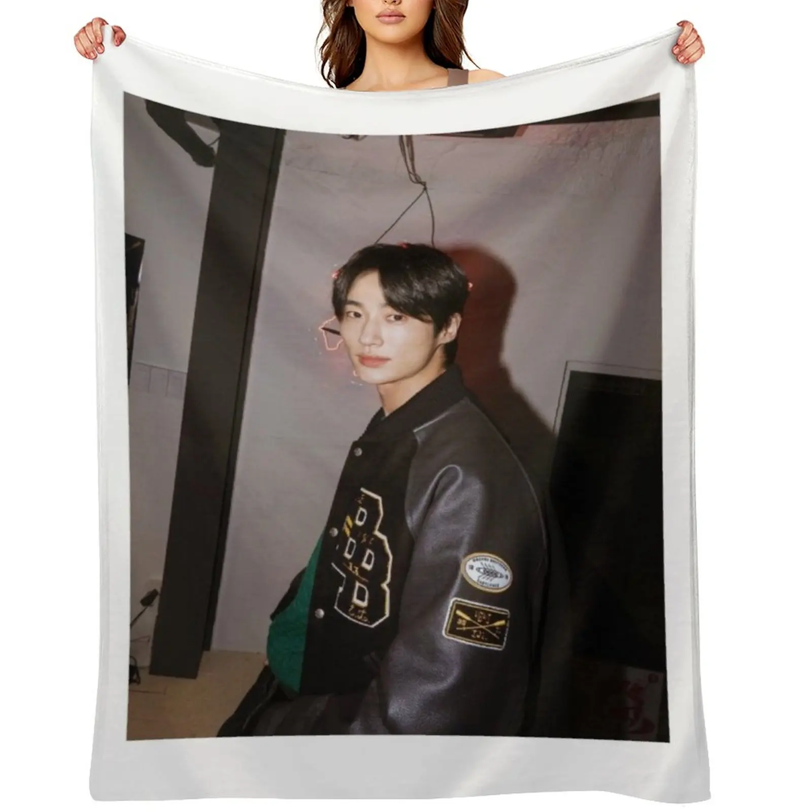 

Byeon Woo-seok Throw Blanket Tourist Luxury Brand Cute Plaid Luxury Thicken Blankets