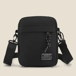 Basit rahat Mini Crossbody çanta erkekler için naylon küçük omuzdan askili çanta Oxford Messenger telefon yan tek kollu çanta koca göğüs paketi