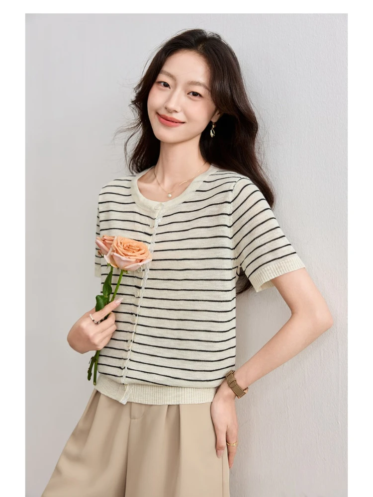 

SENTUBILA Striped Knitted Cardigan O-Neck Short Sleeve Loose Single Breasted T-Shirts Button-up Sweater Summer Tops W52HB2057