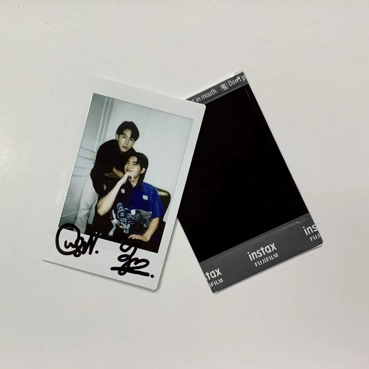 Thai star Yinwar Love Mechanics autographed photo 3-inch non printed as birthday gift for friend