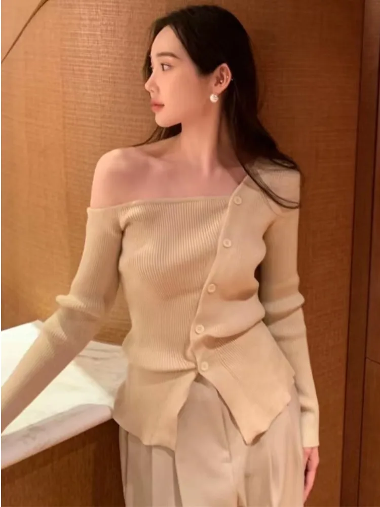 

Ele Autumn Knitwear Long Sve Slim Fit Irregular Asymmetrical Collar Design Bared oulder Top for Young Women