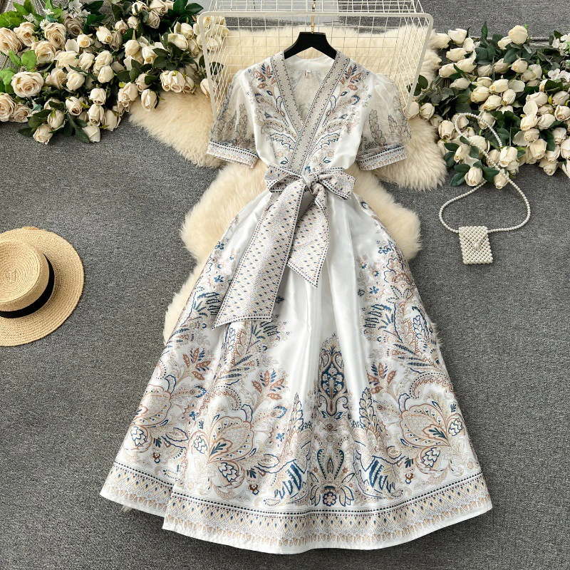 2024 New Palace Style Women\'s Dress Spring Summer Lace Puff Short Sleeve Belt Pocket V Neck Bohemian Loose Female Clothes Dress