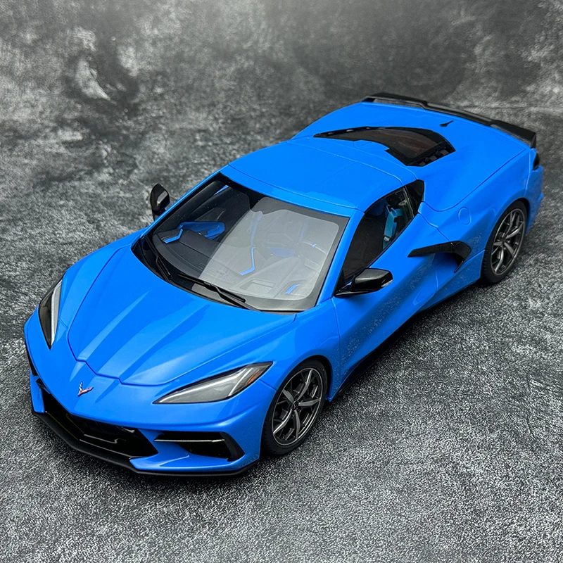 

AUTOart 1:18 scale Chevrolet Corvette C8 Stingray Z51 Sports car model Car model Static ornament Holiday gift Collect