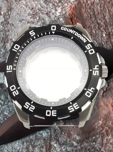 44mm case, sapphire crystal cover, stainless steel body, transparent back cover, equipped with NH35 movement