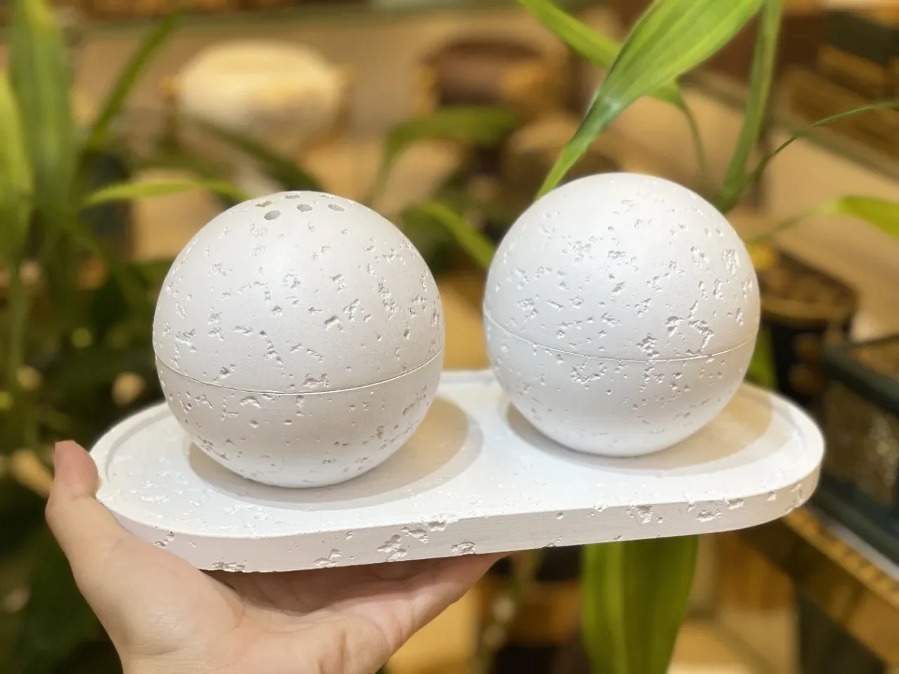 

2023 New Round Ball Resin Incense Burner Three Piece Industrial Air Simplified Incense Burner