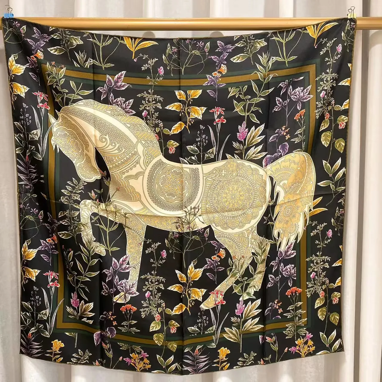 

Luxury Silk Scarf 90CM Hand Rollerd Edges Shawls Twill Head Scarves Hand Rolled Edges Scarfs Christmas Lover Gift