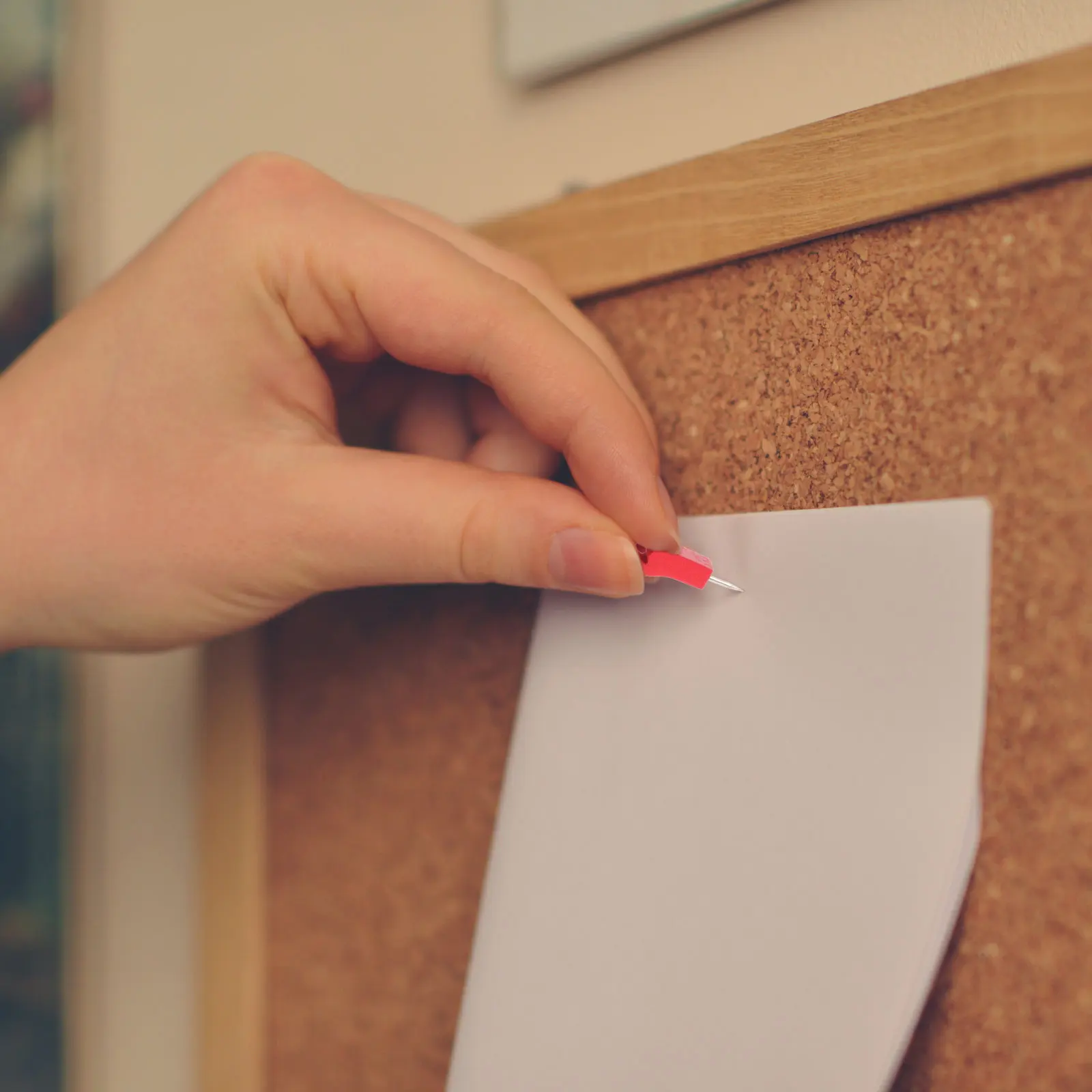 

50 шт. деревянных кнопок-гвоздиков с железным наконечником для пробковых досок, для крепления фотографий, для офиса, дома, школы, декора