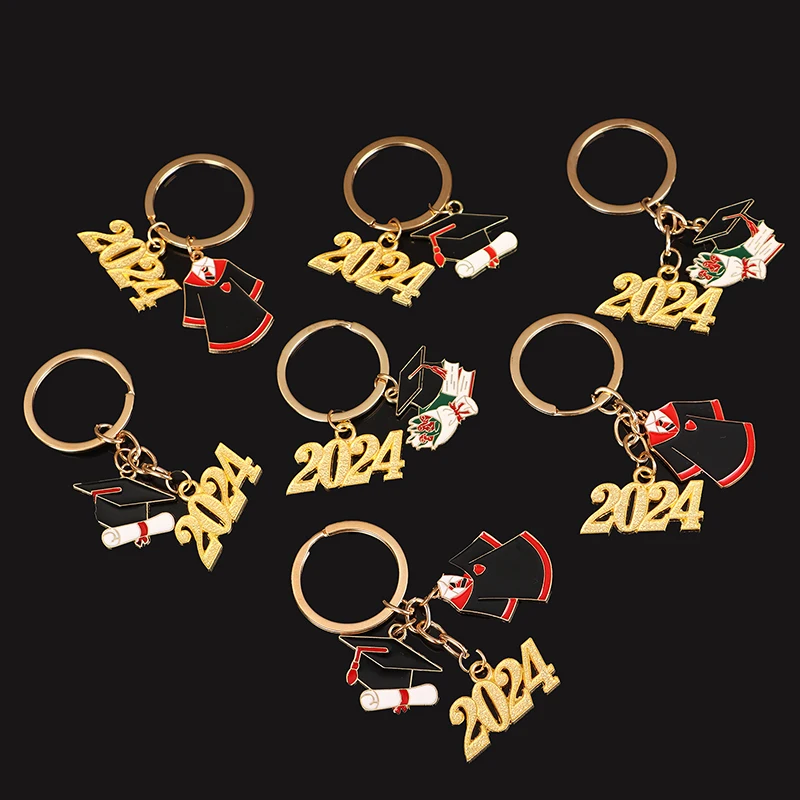 Golden 2024 Graduation Ceremony Keyring Cute Graduation Cap Diploma Baccalaureate Gown Keychain Commemoration Keychain