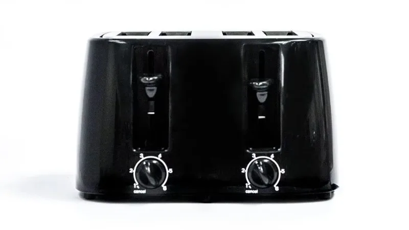 Very low price, high quality compact 4-slot toaster, perfect for your kitchen