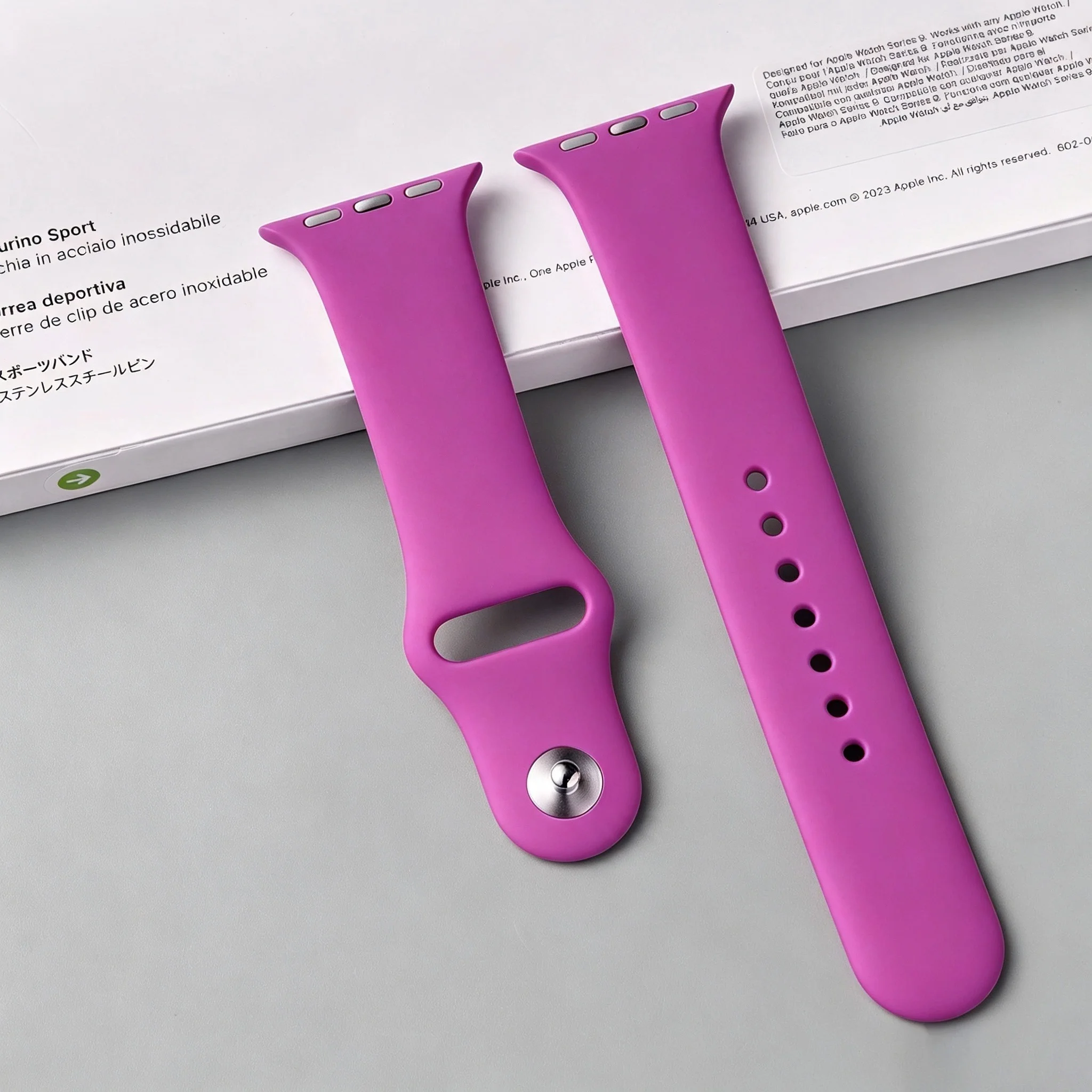 2026 Autumn New Color Silicone Sport Band For Apple Watch Ultra 4 3 2 Soft Breathable Wristband For iWatch Series 12 11 10 9 8 7