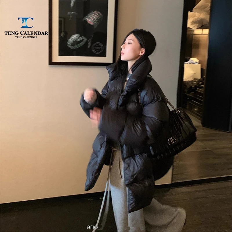 黒のダウンジャケット、ミディアム丈、90%ホワイトダックダウン、厚手で暖かい、多用途、スタンドカラー、ブレッドジャケット、レディース、2025年冬