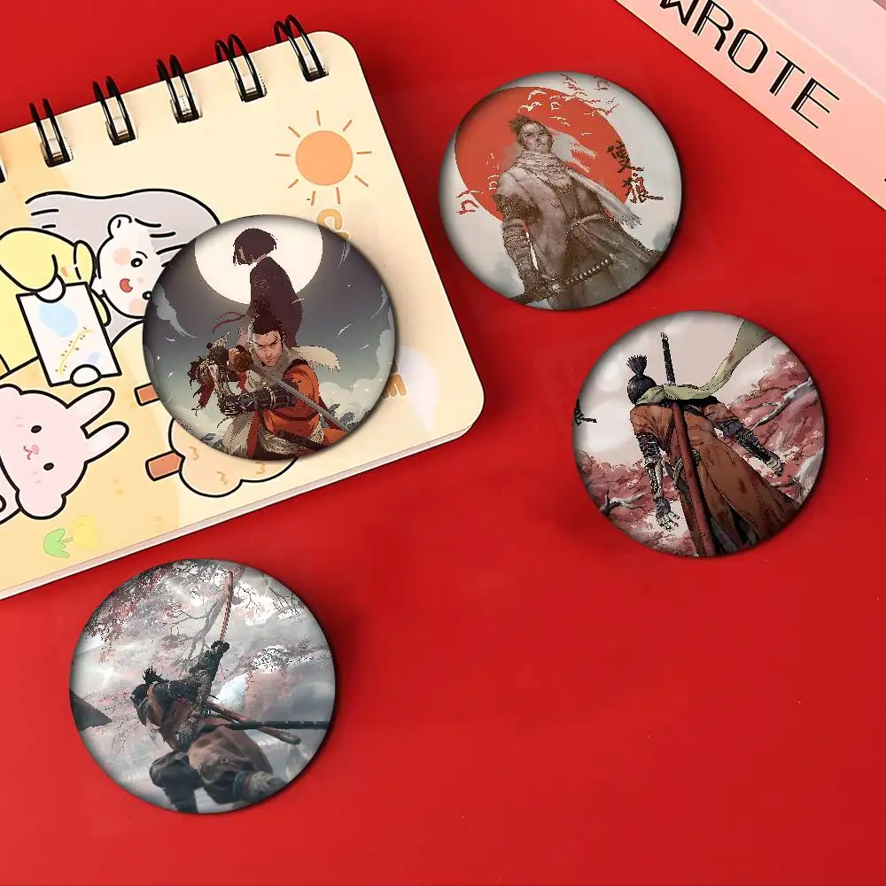 Sekiro Shadows يموت مرتين للتخصيص لينة زر دبوس للنساء مجوهرات إبداعية مضحك شارة الكرتون عاشق قبعة