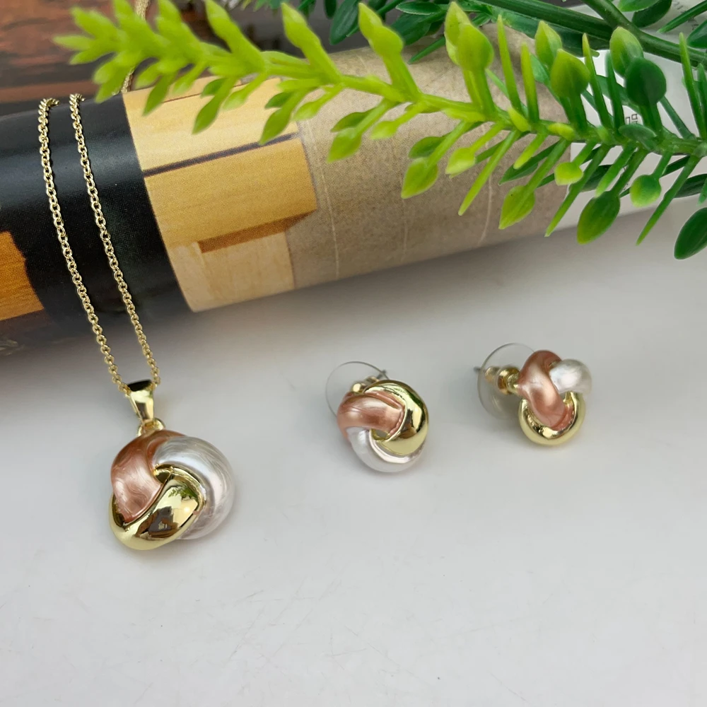 

Latest Golden Colorful Stone Pendant Earrings Dubai Luxury Trendy Jewelry Set for Ladies and Women Earrings Set KY25152