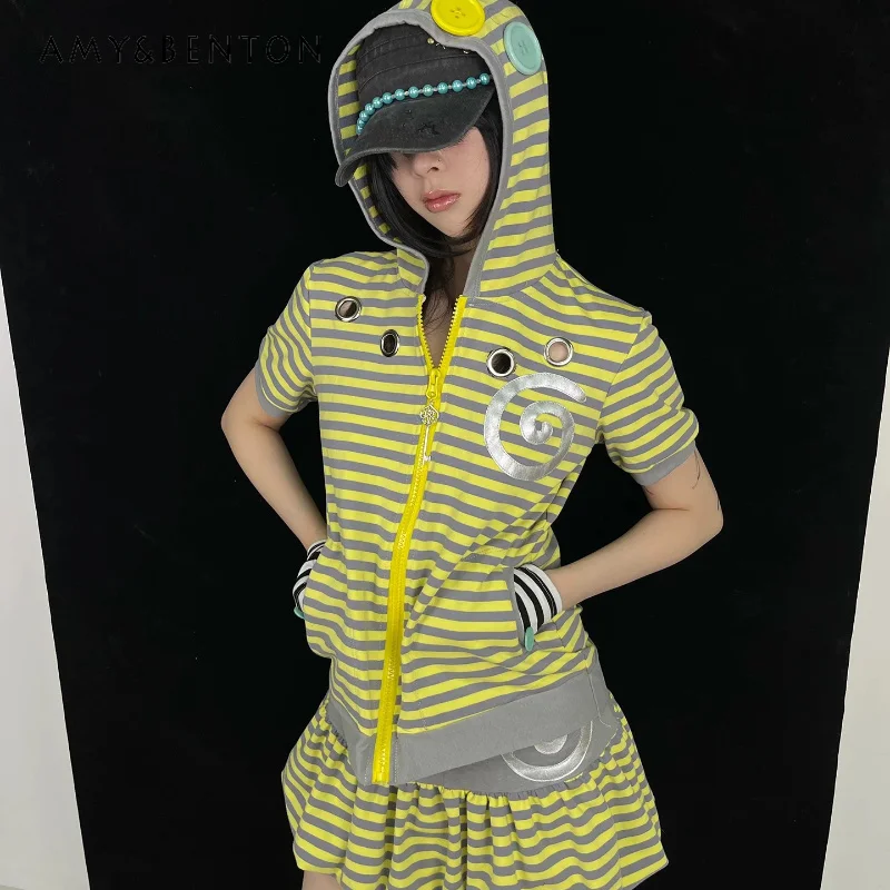 

Original Design Cute Yellow Gray Striped Hooded Women's Short-sleeved T-shirt 2026 New Sweet Cool Low-rise Skirt Suit Ladies