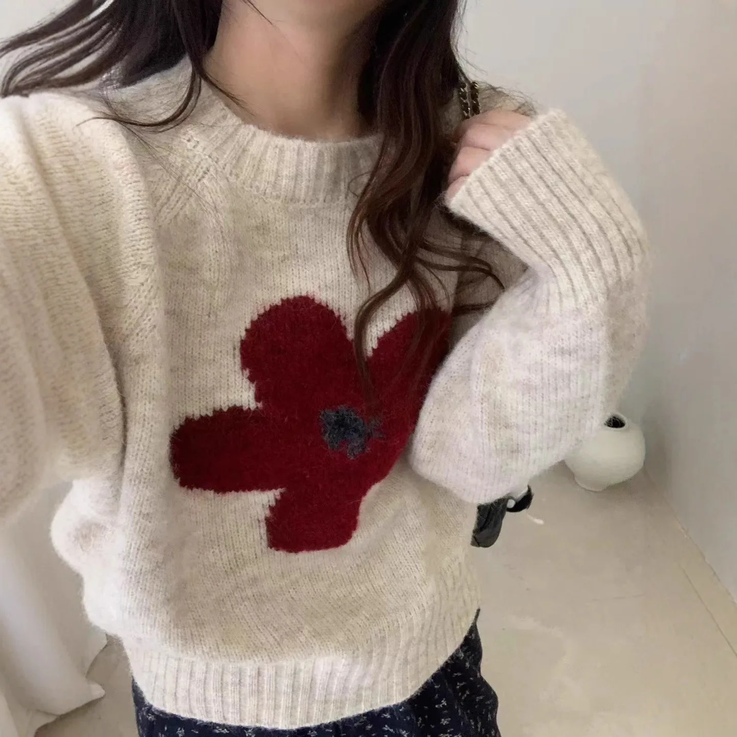 

Trendy Short Knitted Shirt Autumn Winter Outerwear Women's Knitted Flower Sweater Loose Overhead Short Versatile Knitwear Top