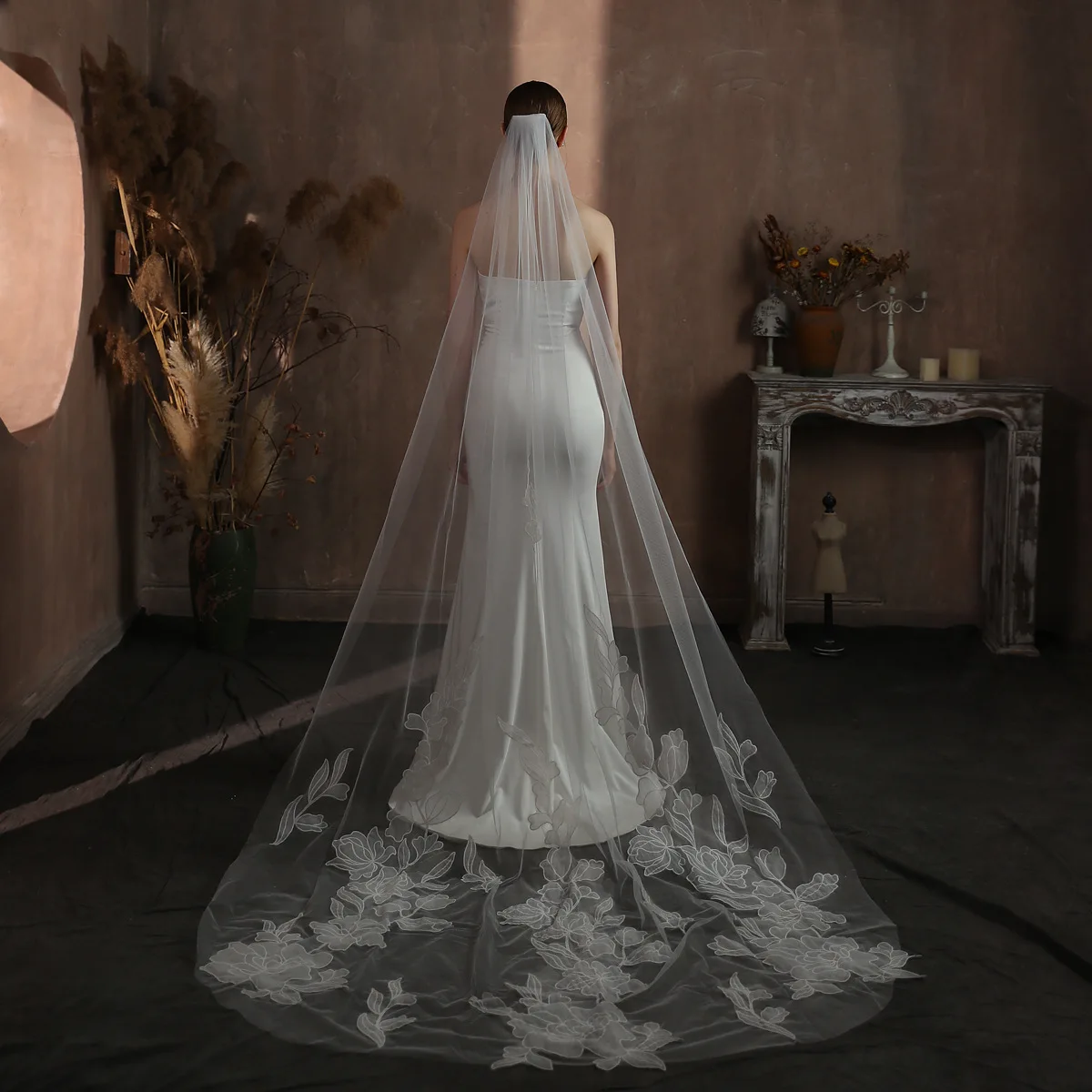 V337 High-End Fairy-Like Embroidered Floral White Single-Layer Long Veil 3m with Trailing Tail for Wedding and Travel Photography Bride