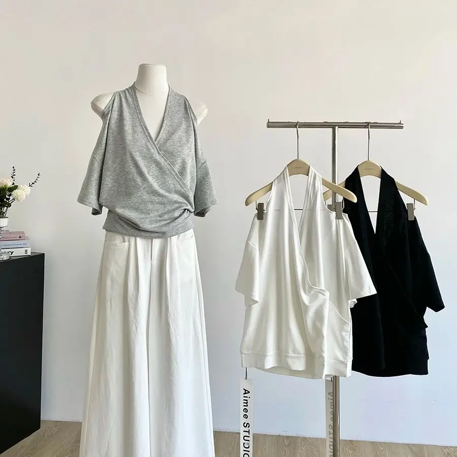 

Корейская футболка с v-образным вырезом на шее для женщин, летняя мода, сексуальные свободные футболки с открытыми плечами и короткими рукавами, универсальные женские топы, новинка