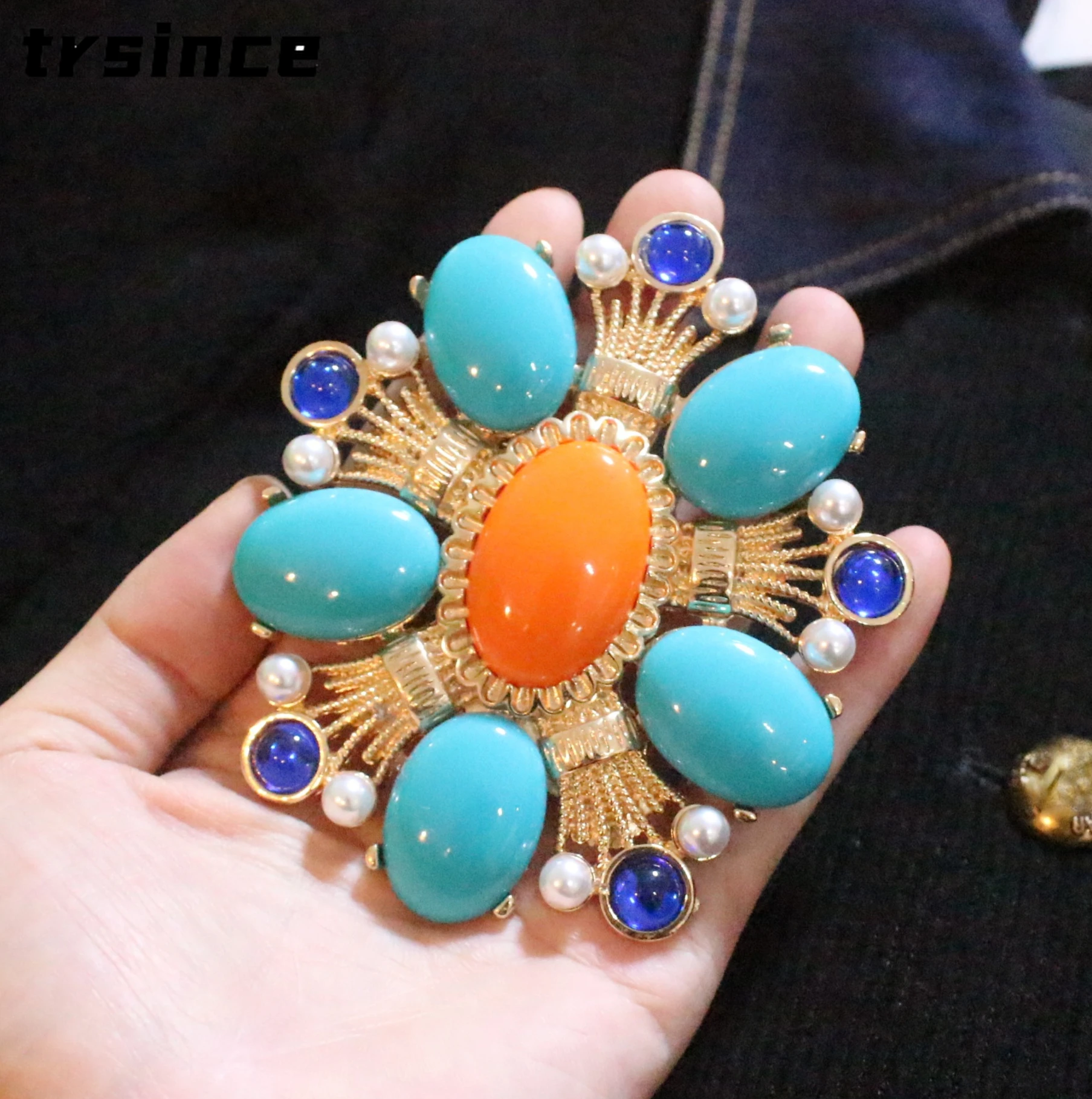 Image of Vintage Mode Design Brosche High-end-frauen Luxus Pin Strass Corsage Mode Temperament Anzug Zubehör Schmuck