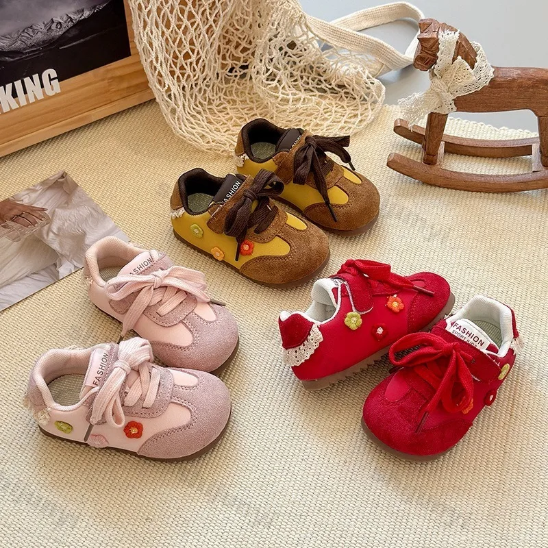 

Детские кроссовки для бега, осень 2024, новая модная повседневная прогулочная обувь на плоской подошве, мягкая детская спортивная обувь с цветочным узором для маленьких мальчиков и девочек