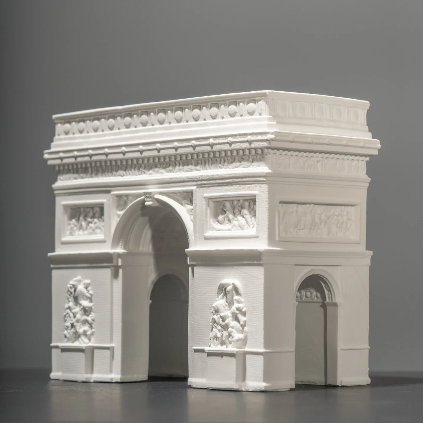 French Arc De Triomphe Miniature Landscape Cement/Plaster Cultural and Creative Decorative Art Pieces