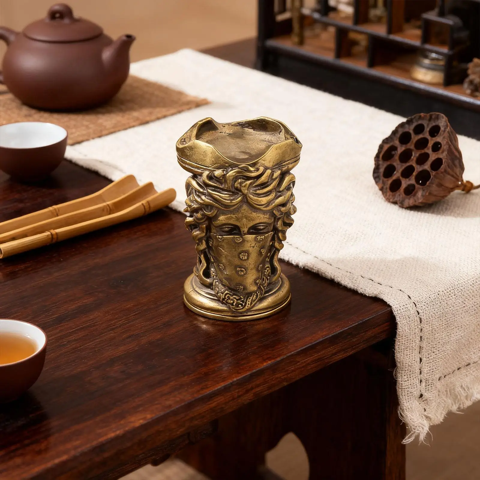 Goddess Statue Candlestick Holder Retro Brass Figurine Table Centerpiece for Home Decoration and Accessories