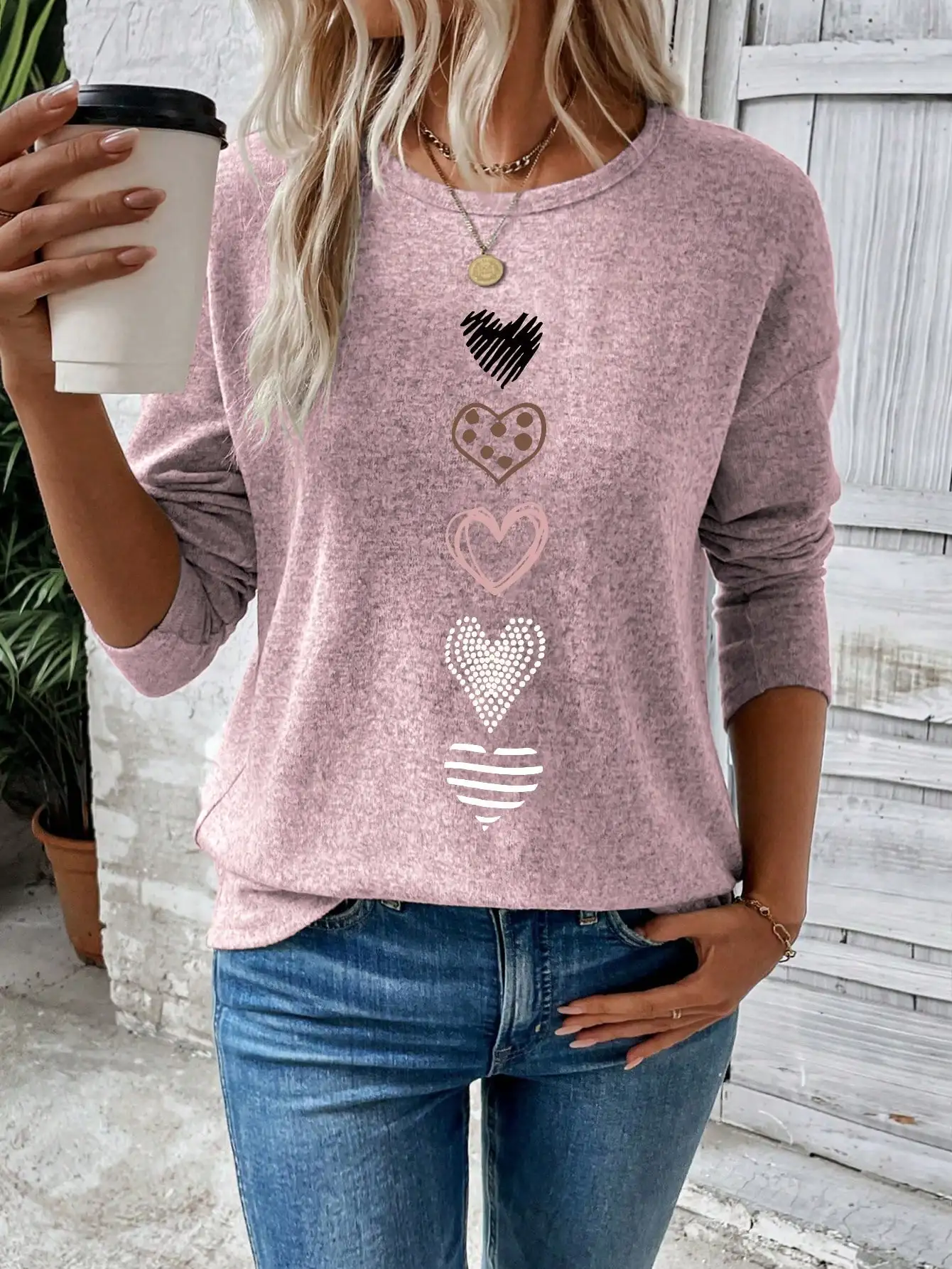 

Женская повседневная футболка с длинным рукавом и вертикальным принтом в виде сердца, нежно-розовый топ для осени и весны