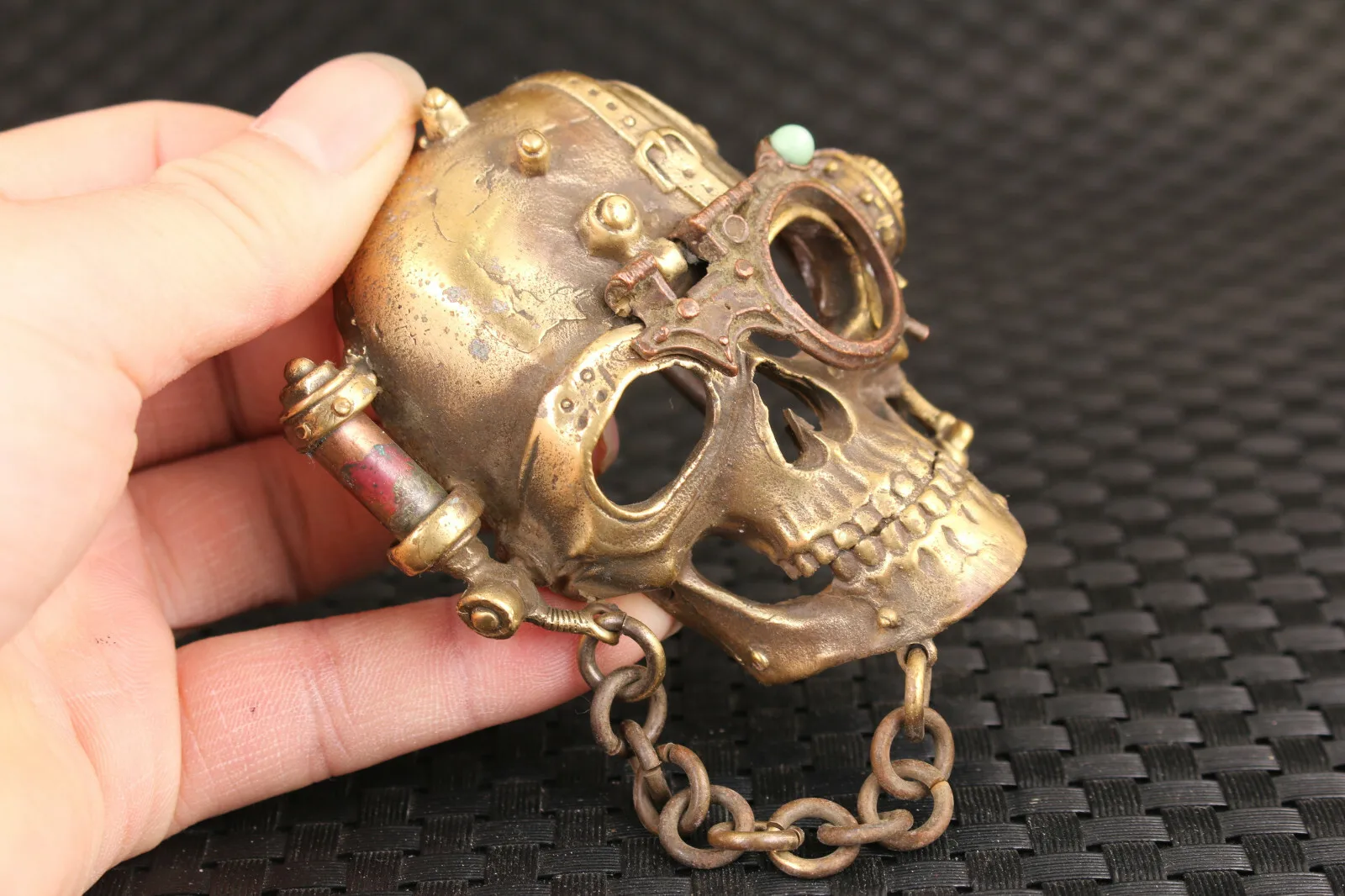 

Прохладный редкий китайский старый бронзовый резной крутой череп застежка для ремня благородный подарок