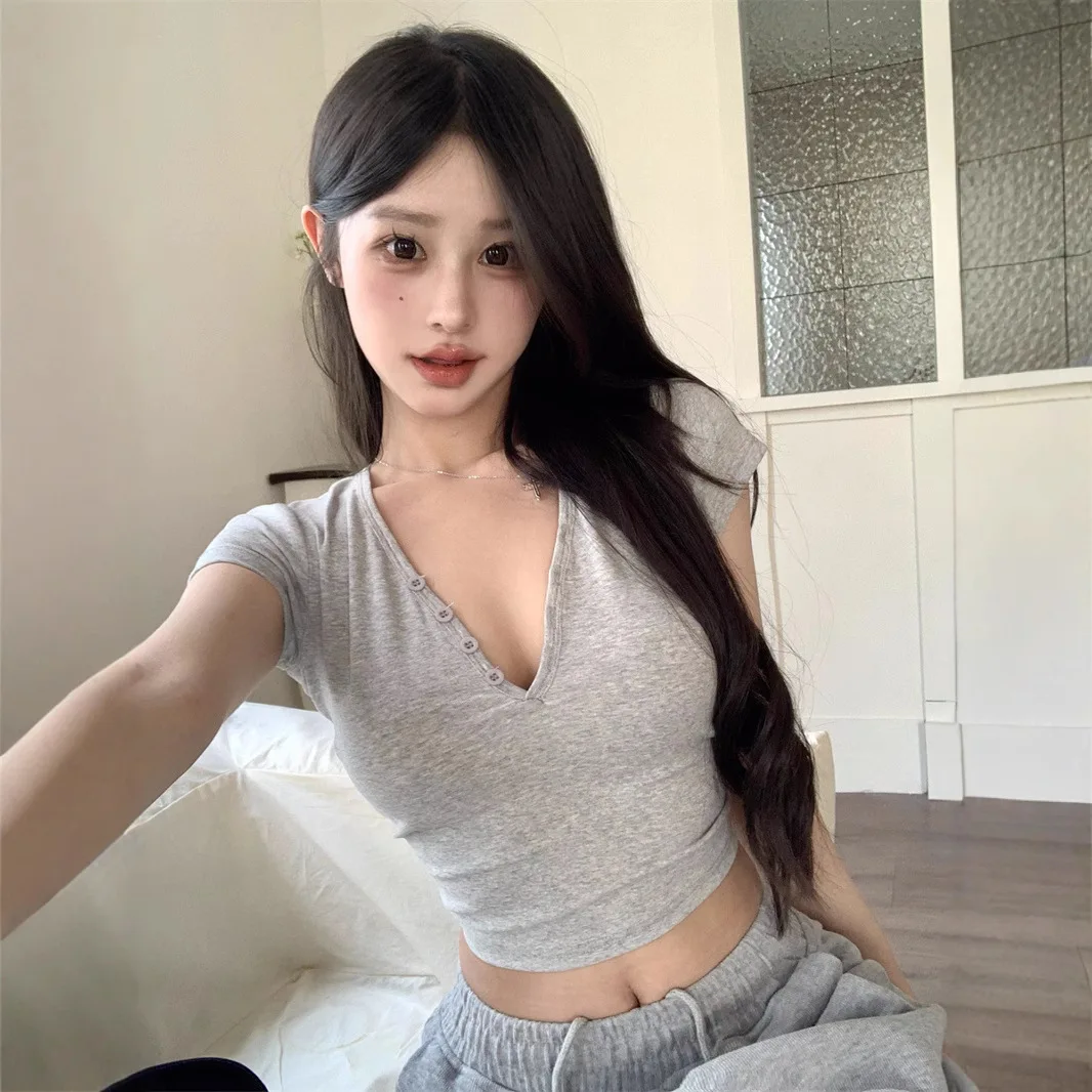 V-neck Sexy Korean Fashion Crop Tops Women Slim Y2K Bottons T-shirts Vintage Kpop Kawaii Tees Shirts Cheap Clothes Woman Tshirts