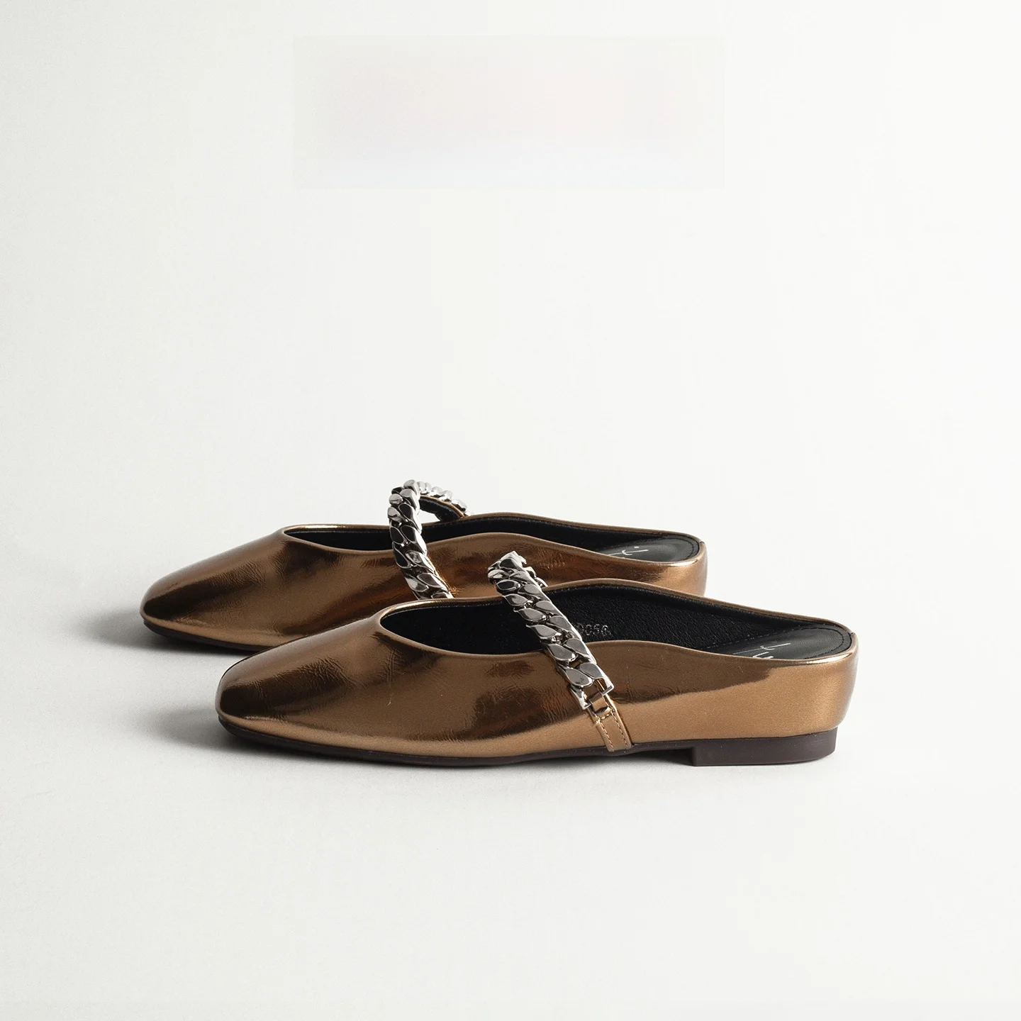 

Women's Leather Slip-On Mules with Metal Chain Half Slippers Spring Summer High Heel Comfortable Indoor Outdoor Slippers