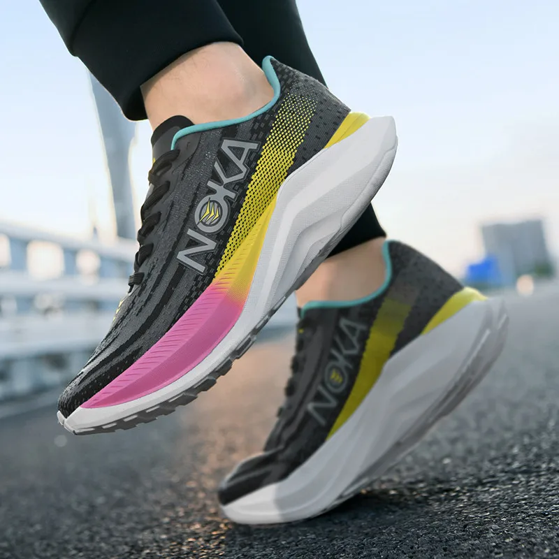 

2025 новые модные кроссовки на толстой подошве для студентов, спортивная обувь на мягкой подошве, уличная амортизирующая тренировочная дышащая обувь