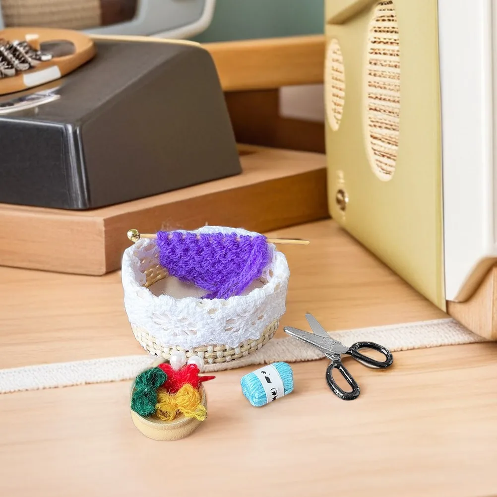 

1Set Miniature Sewing Basket Dollhouse Knitting Set Thread Supplies for DIY Craft Vintage Mini Furniture Decor