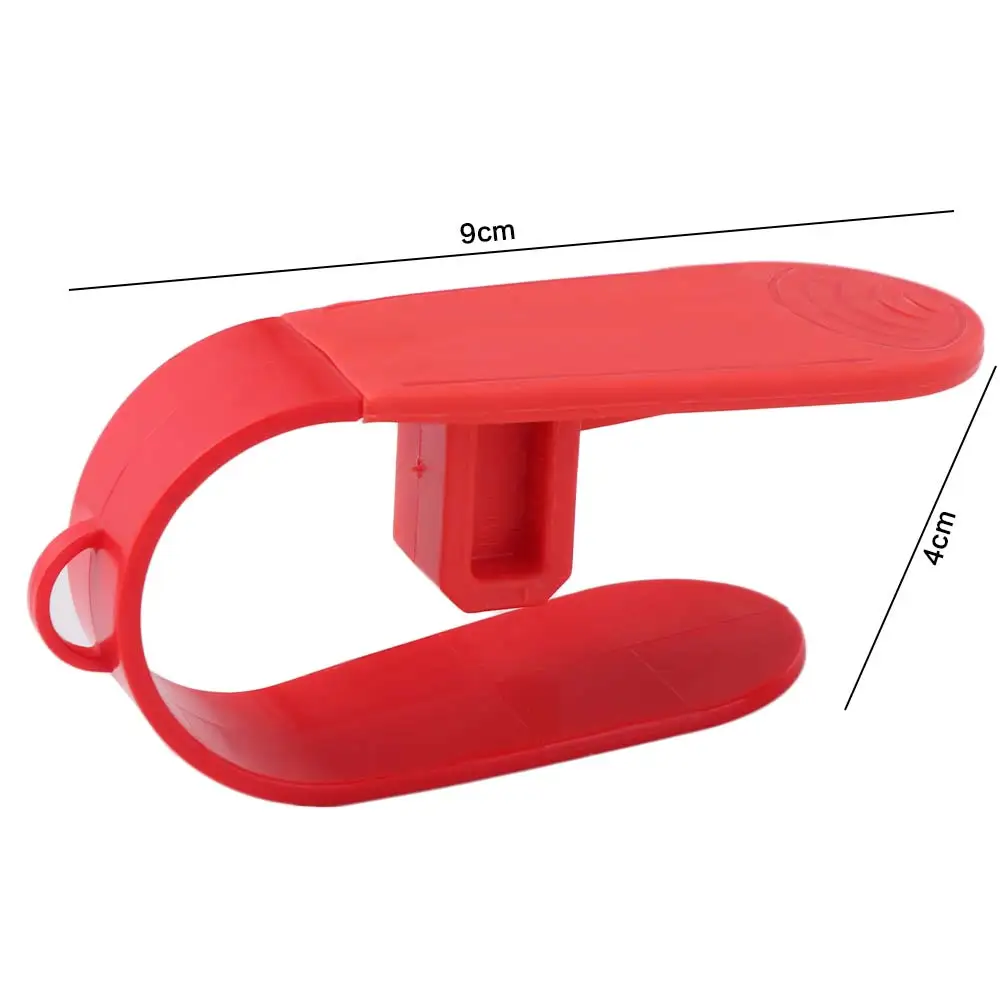 أداة تحرير مشبك مقعد الطفل لفتح جهاز توفير العمالة يمنع إصابة الأظافر وفتح مقعد السيارة باللون الأحمر