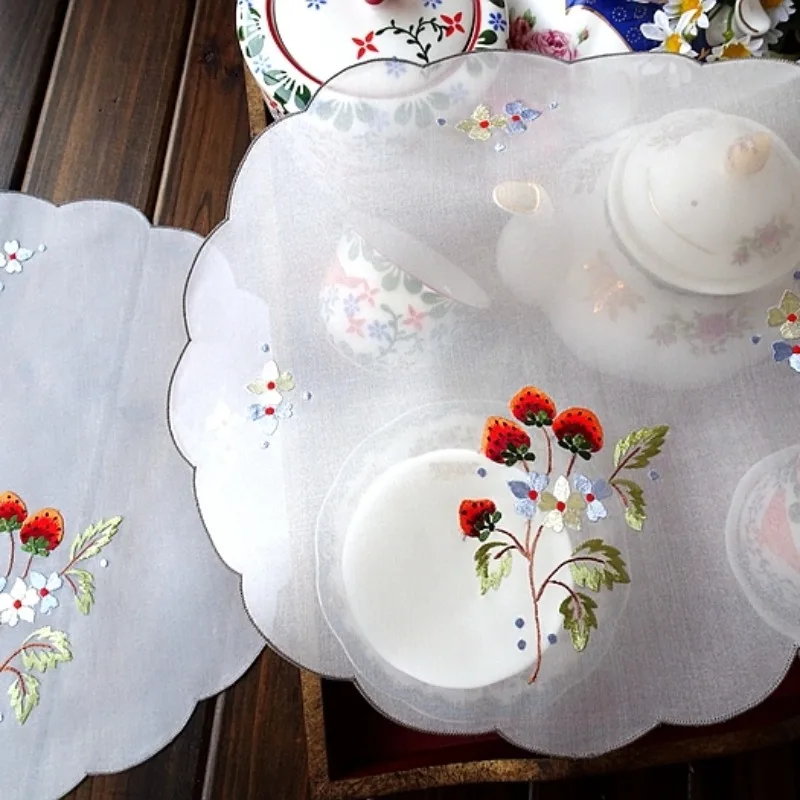 Fazzoletto decorativo con sottobicchiere rotondo americano retrò ricamato a mano in seta grezza 33 cm