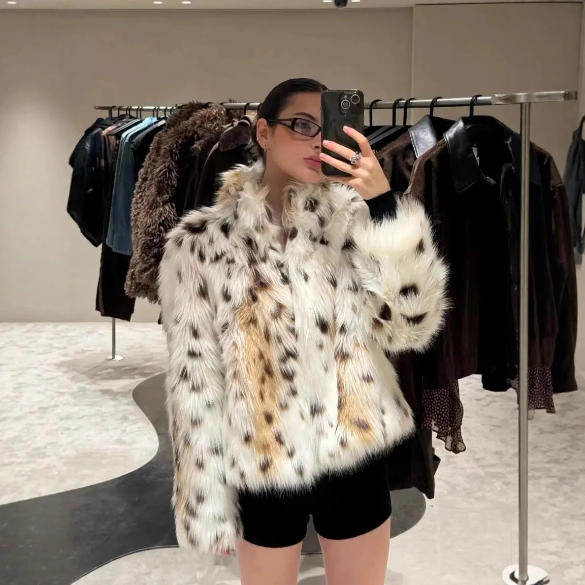 

Leopard Women Winter Imitation Fur Coat Color Blocked Stand Collar Loose Eco Fur Jacket For Female Highstreet Lady Mink Fur Coat