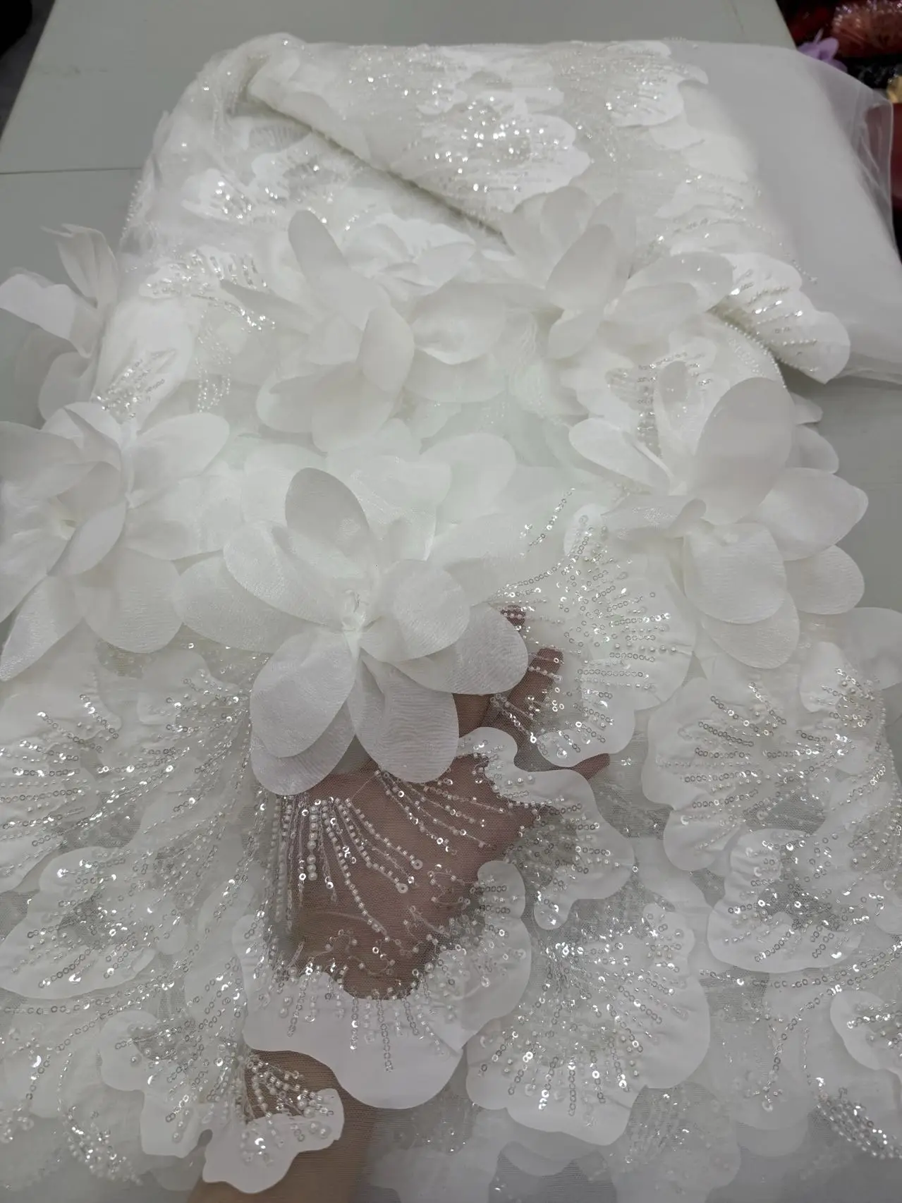 Lussuoso tessuto africano di pizzo a rete a rete 2025 fiori ricamati 3D con perline paillettes tulle francese pizzo per matrimonio nigeriano