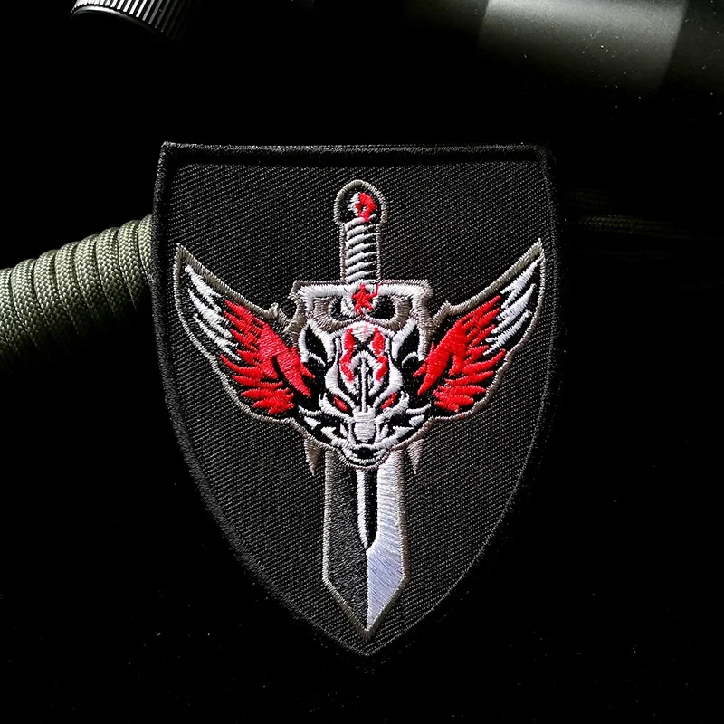 Parche táctico de velcro espada bordada para casco y mochila - imagen 2