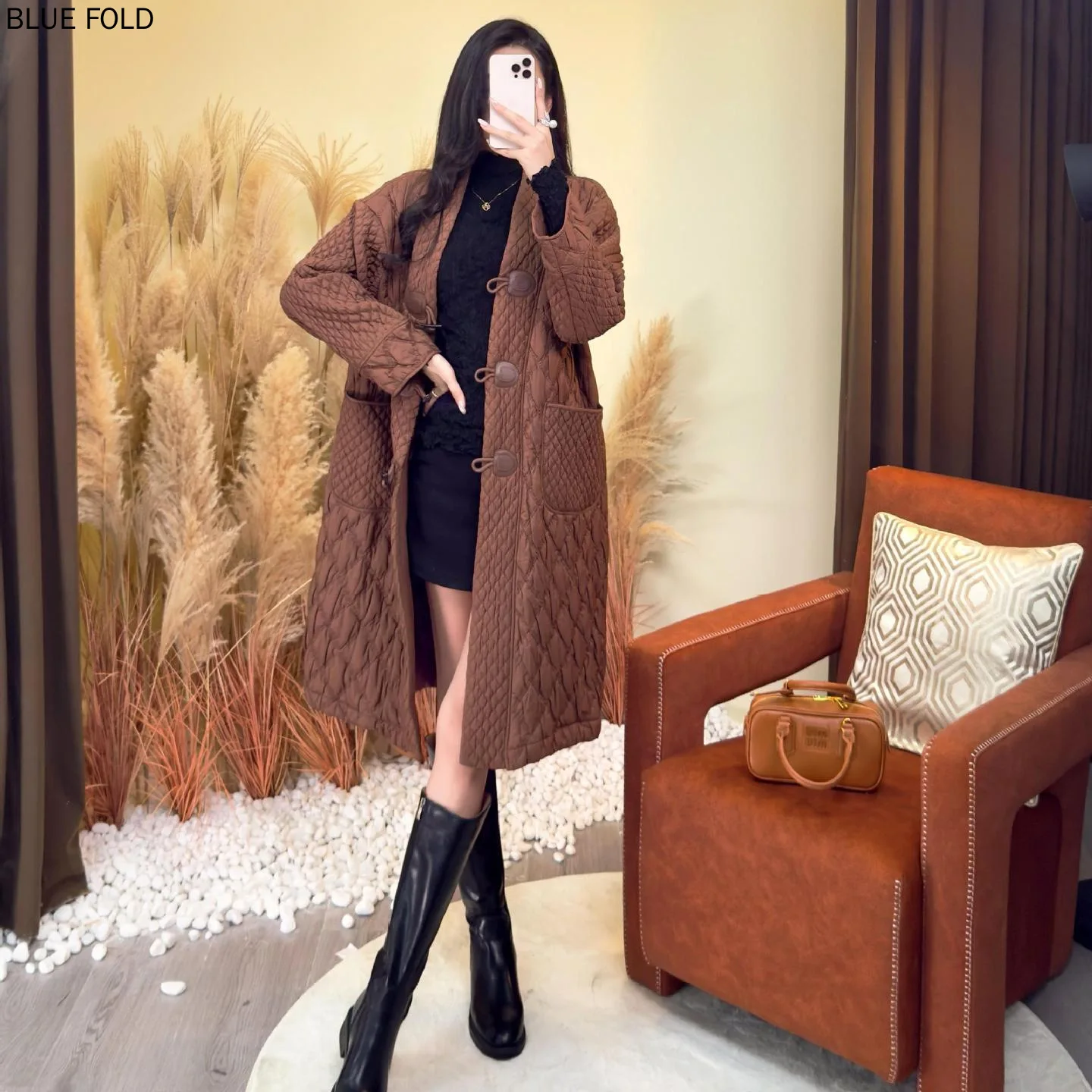 2025 bata de algodón de invierno para mujer nuevo abrigo grueso cálido suelto estilo de moda medio largo doblado de algodón