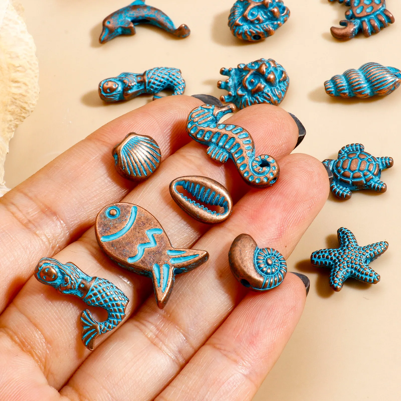 30 Stück Zink basis Legierung Ozean Schmuck Spacer Perlen für DIY Charm Schmuck machen antike Kupfer blau Stern Fisch Meerjungfrau Patina – Detail 3