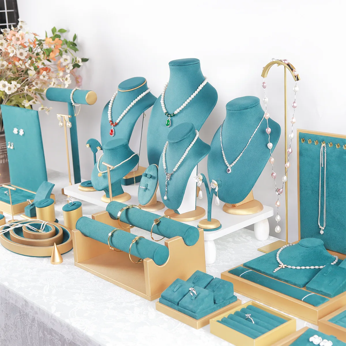 

Green Fleece Sets Jewelry Props Earring Jewelry Stand Racks Necklace Display Jewelry Plates Exhibition Hall Display Props