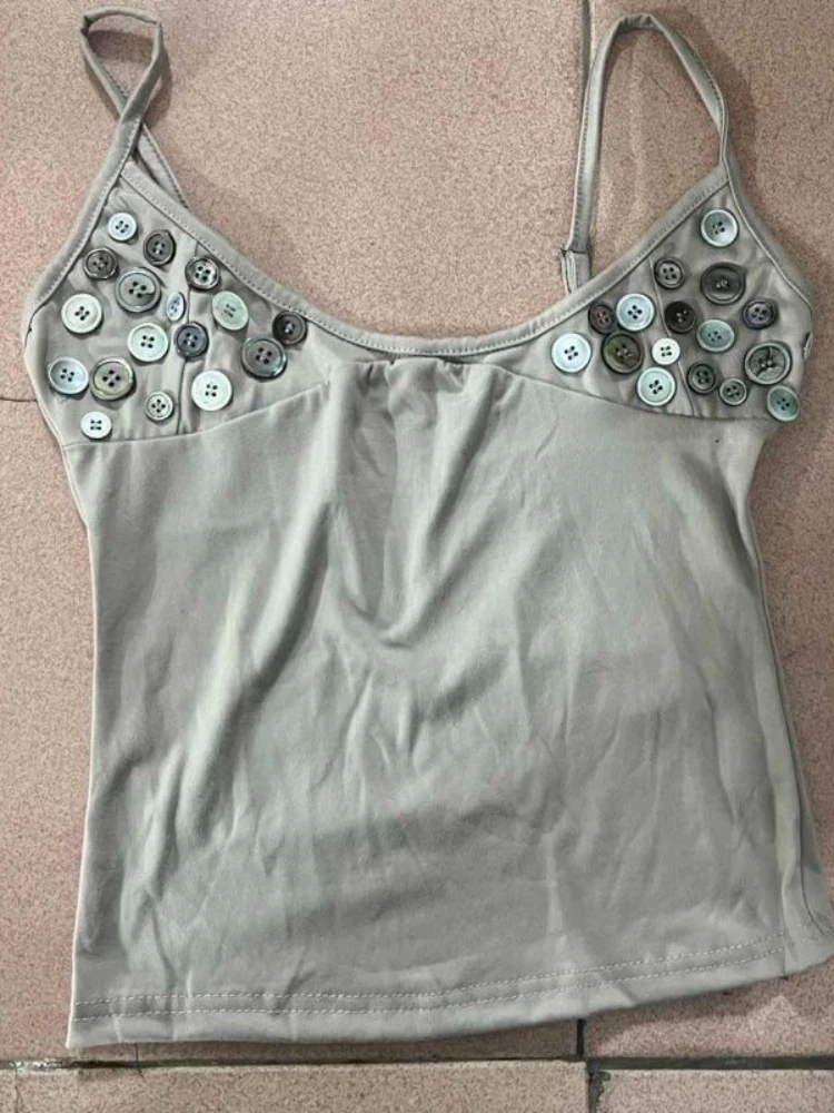 レディース ボタン飾り キャミトップ スリムフィット スパゲッティストラップ クロップタンクトップ Y2K エステティック ゴシック ストリートウェア カジュアル サマー エモ ベスト