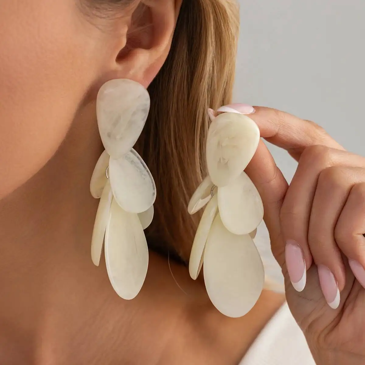 

Ingemark Bohemia Colorful Resin Tassel Drop Earrings for Women Retro Irregular Geometry Acrylic Pendant Earrings Y2K Accessories