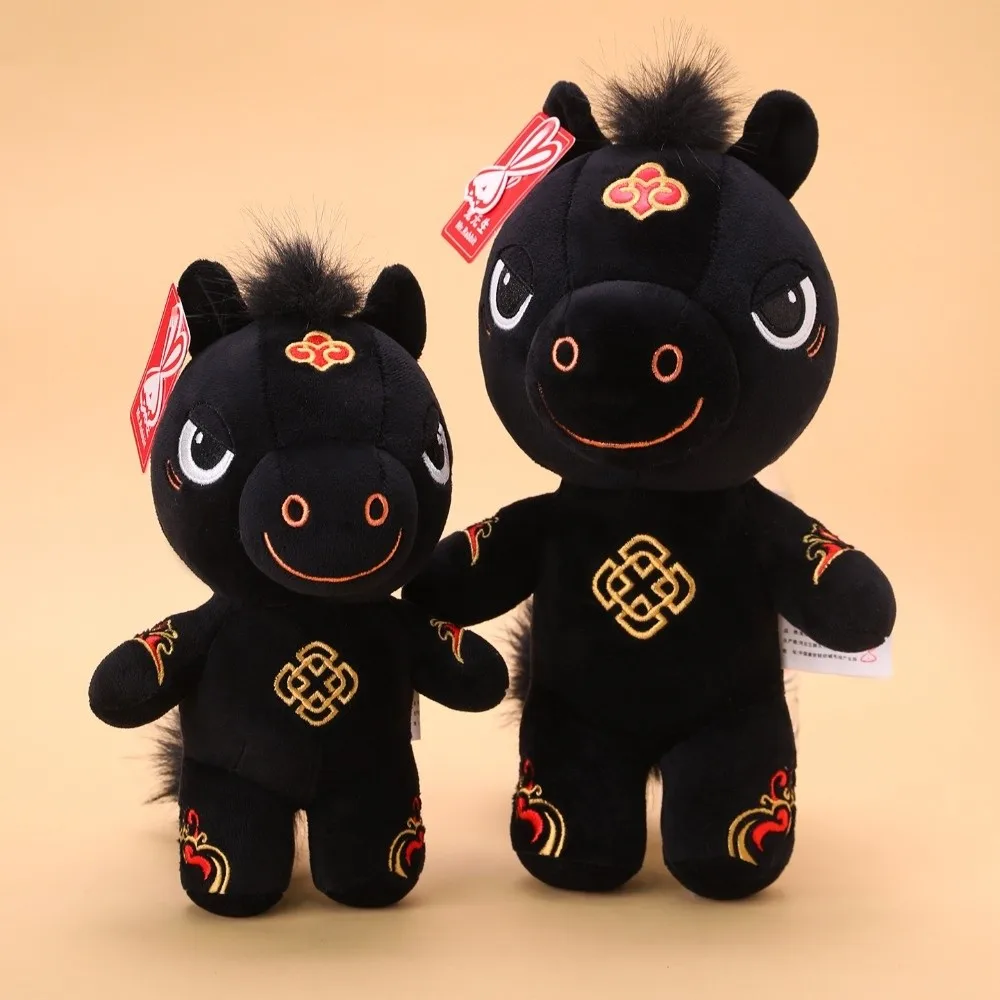 사랑스러운 검은 말 귀여운 마스코트 봉제 말 카와이 푹신한 조디악 포니 피규어 중국 설날