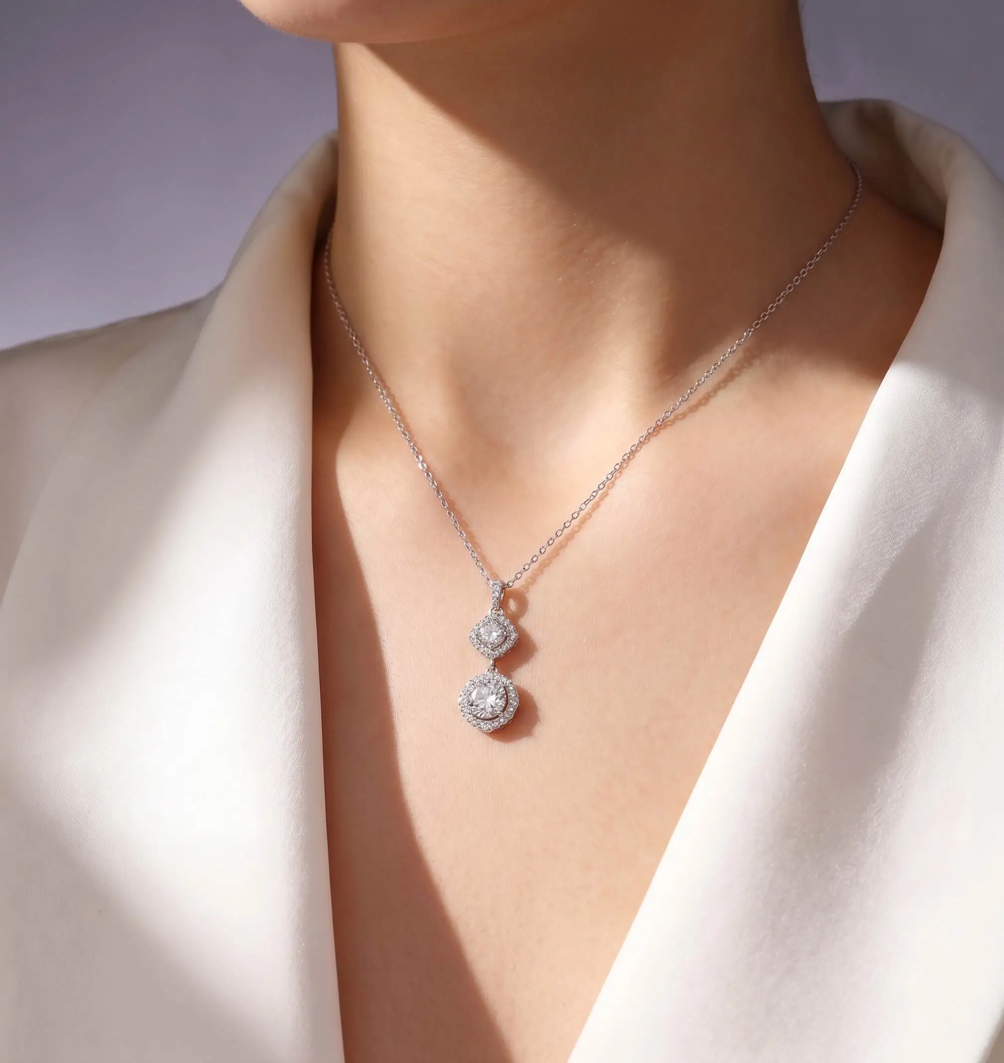 925 sterling silver jewelry, elegant sparkling stone pendant necklace, fashionable and delicate wild collarbone chain